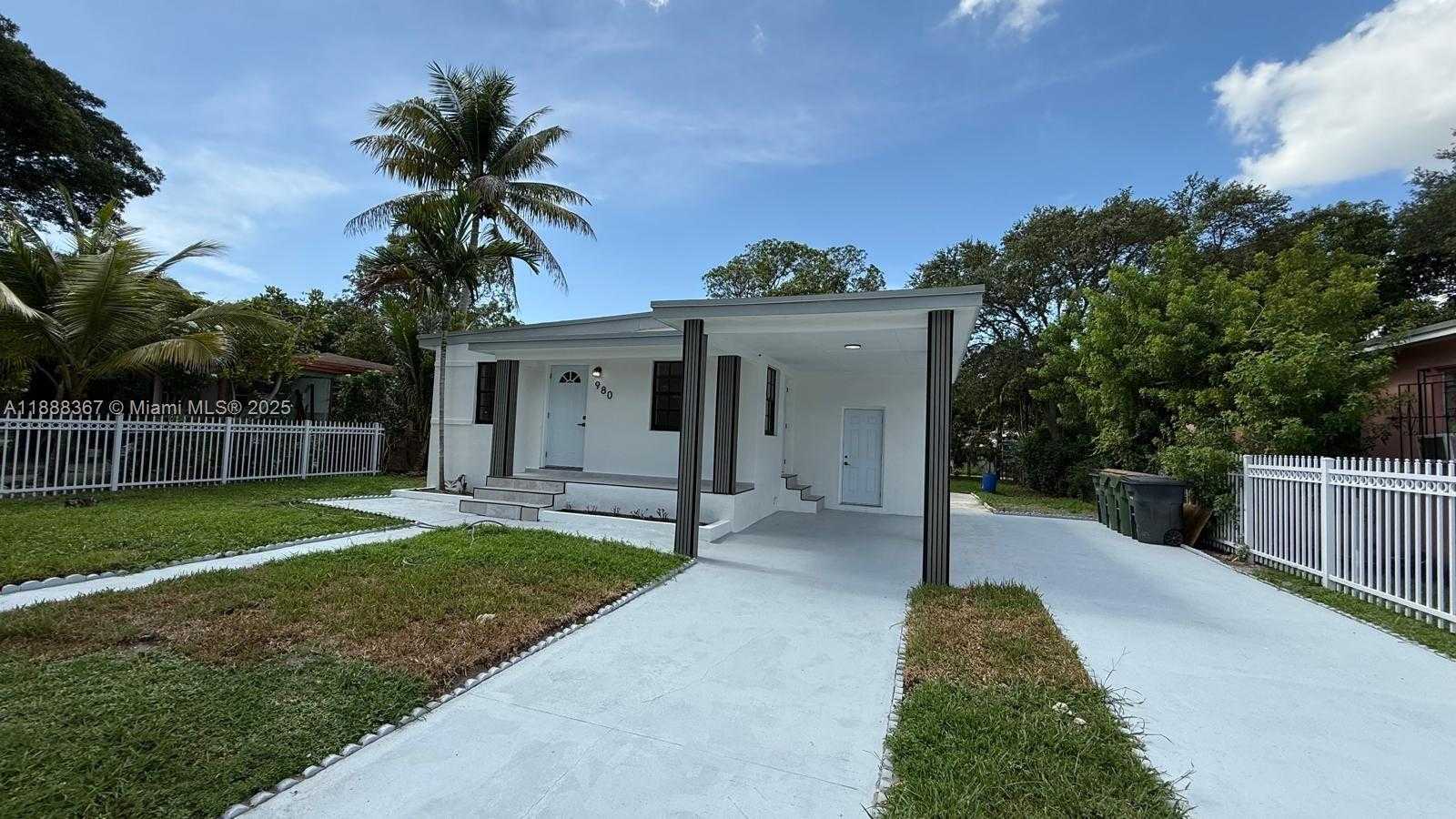 Small Image of 980 NORTH EAST 146TH ST, North Miami Number 4