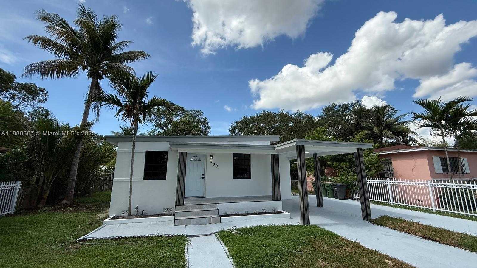 Small Image of 980 NORTH EAST 146TH ST, North Miami Number 5