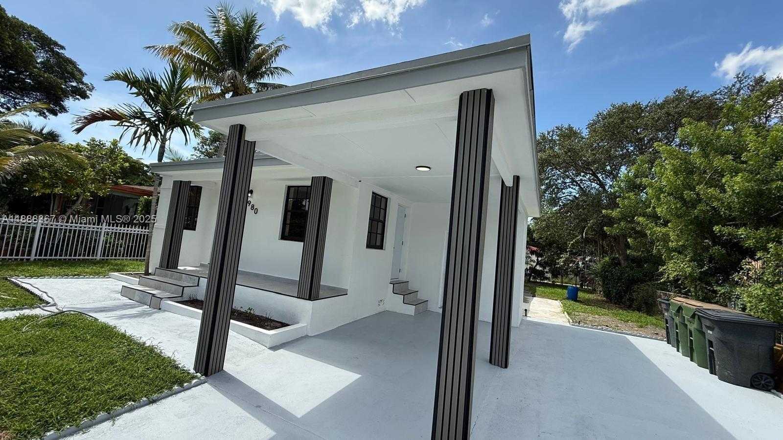 Small Image of 980 NORTH EAST 146TH ST, North Miami Number 8