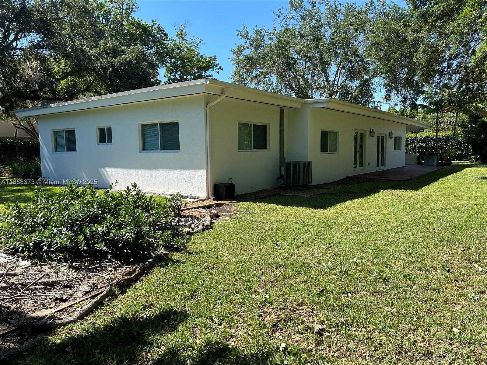 Small Image of Miami Number 4