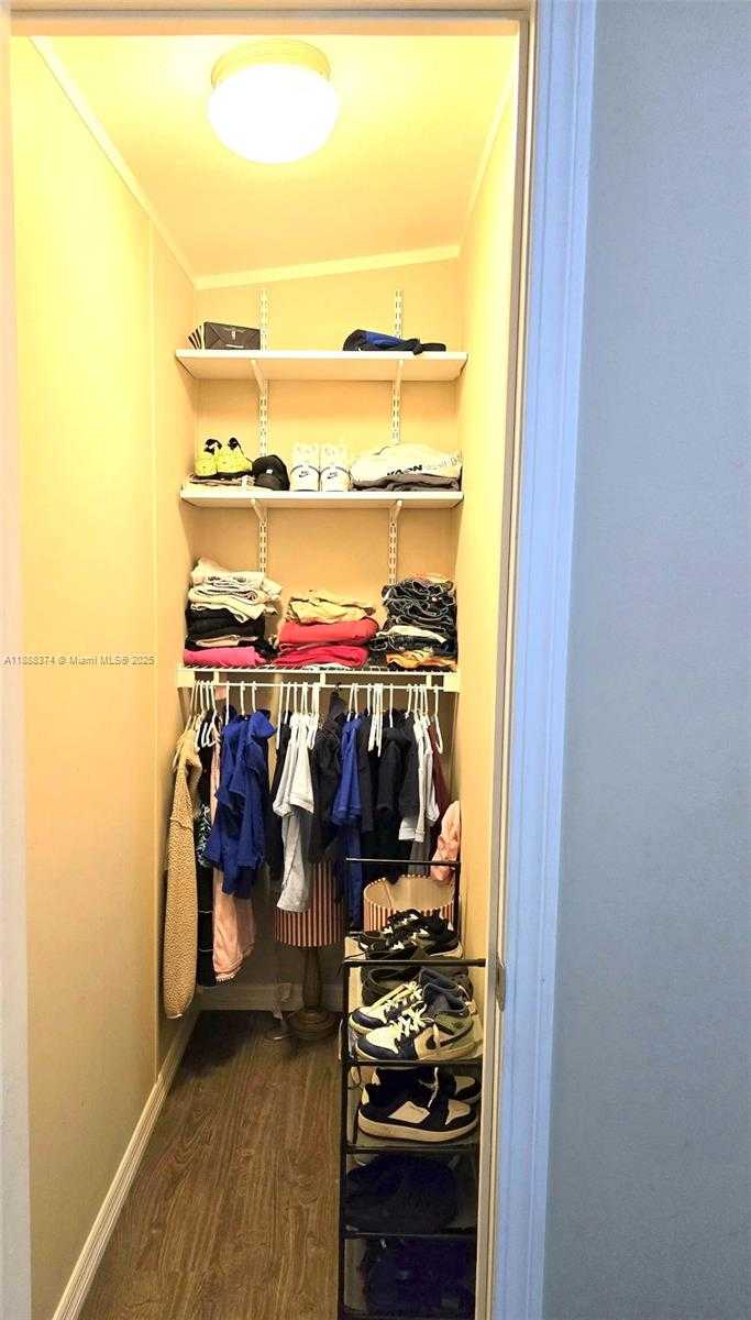 Small Image of 16 HOLLY LN, Davie Number 20