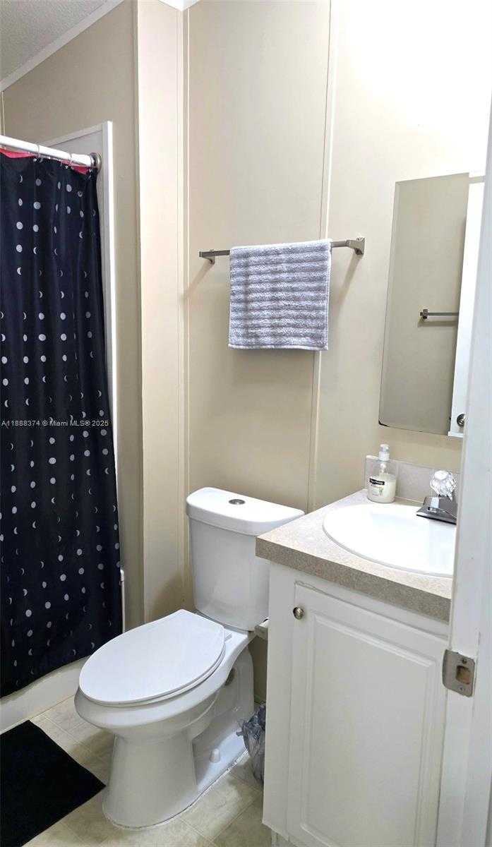 Small Image of 16 HOLLY LN, Davie Number 21