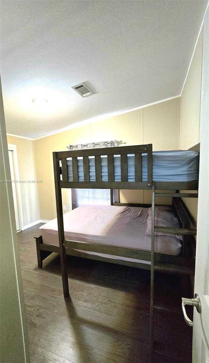 Small Image of 16 HOLLY LN, Davie Number 22