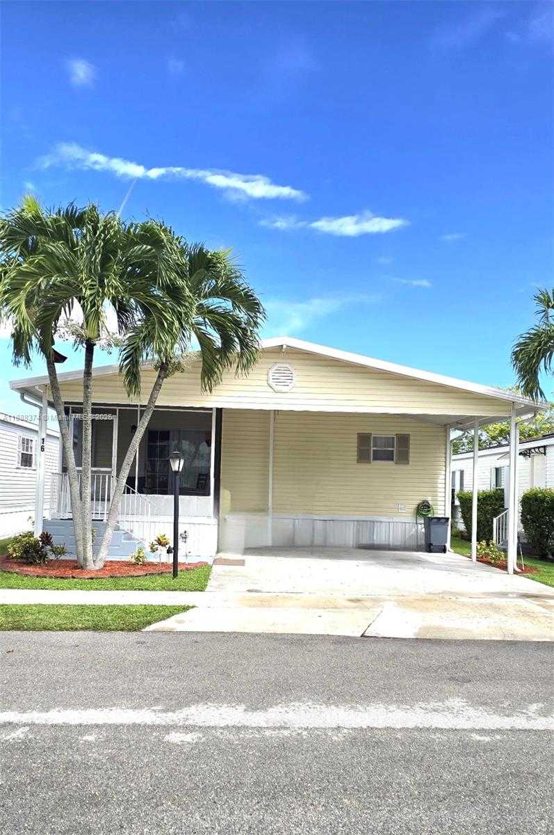 Small Image of 16 HOLLY LN, Davie Number 3