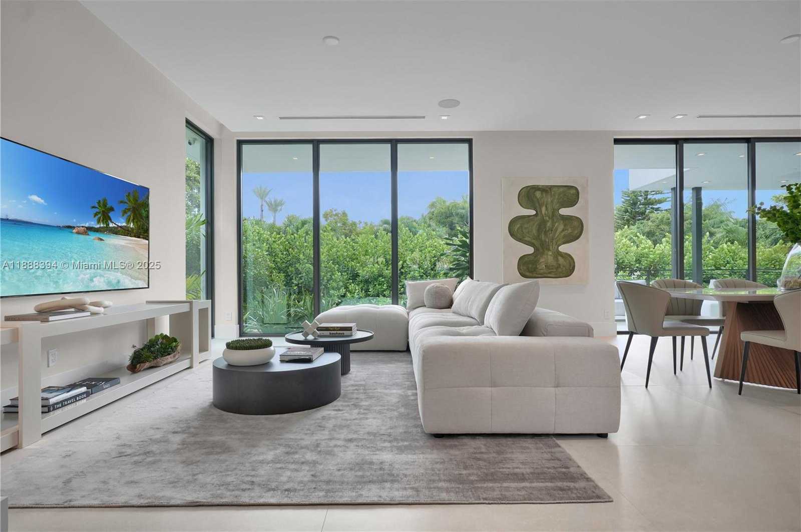 Small Image of 100 HAMPTON LN, Key Biscayne Number 10