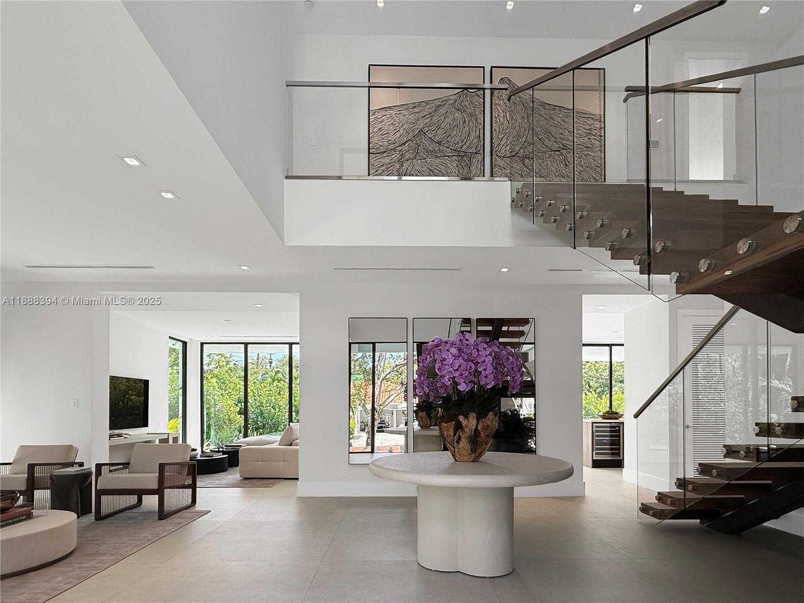 Small Image of 100 HAMPTON LN, Key Biscayne Number 17