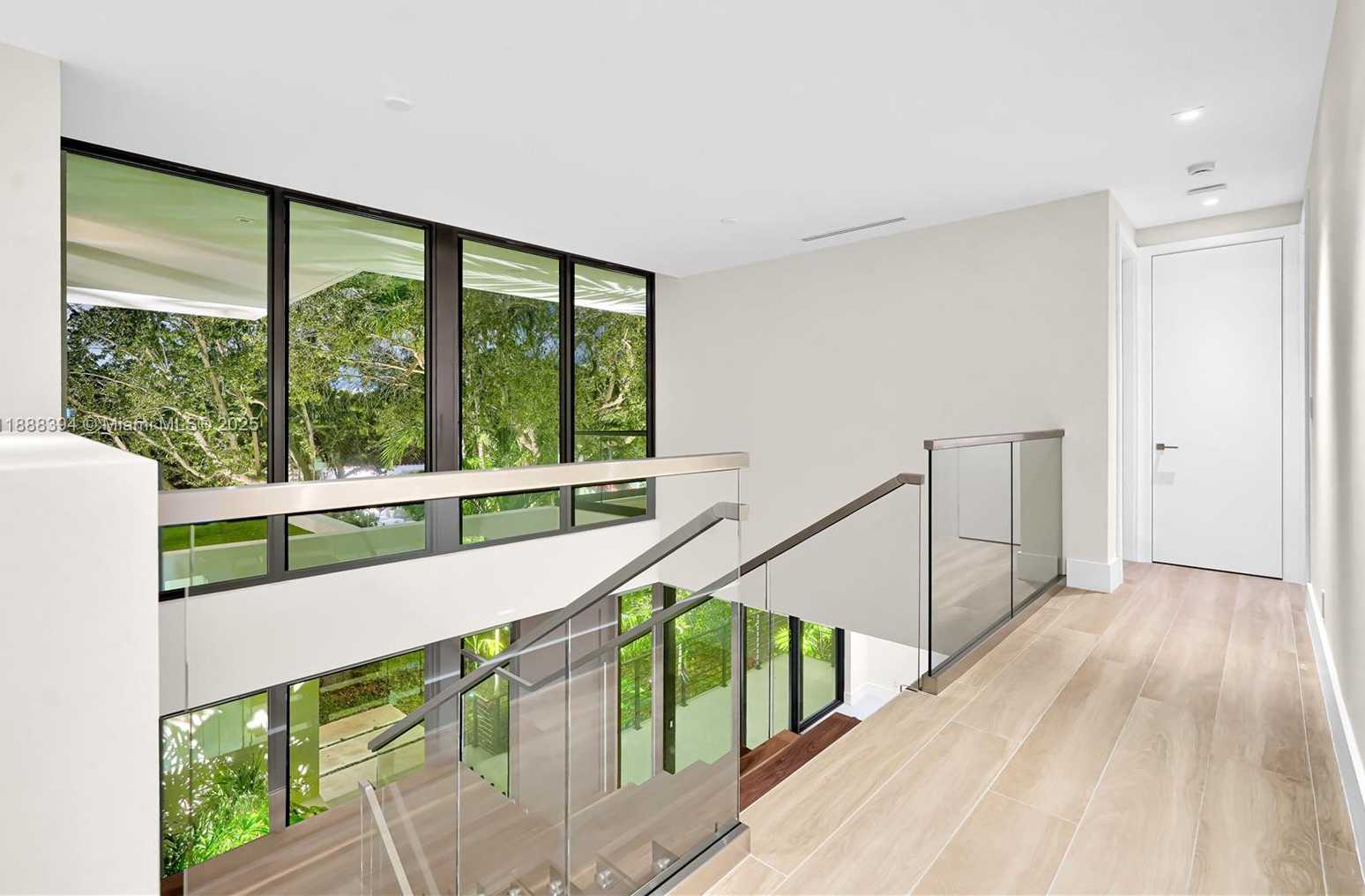Small Image of 100 HAMPTON LN, Key Biscayne Number 18