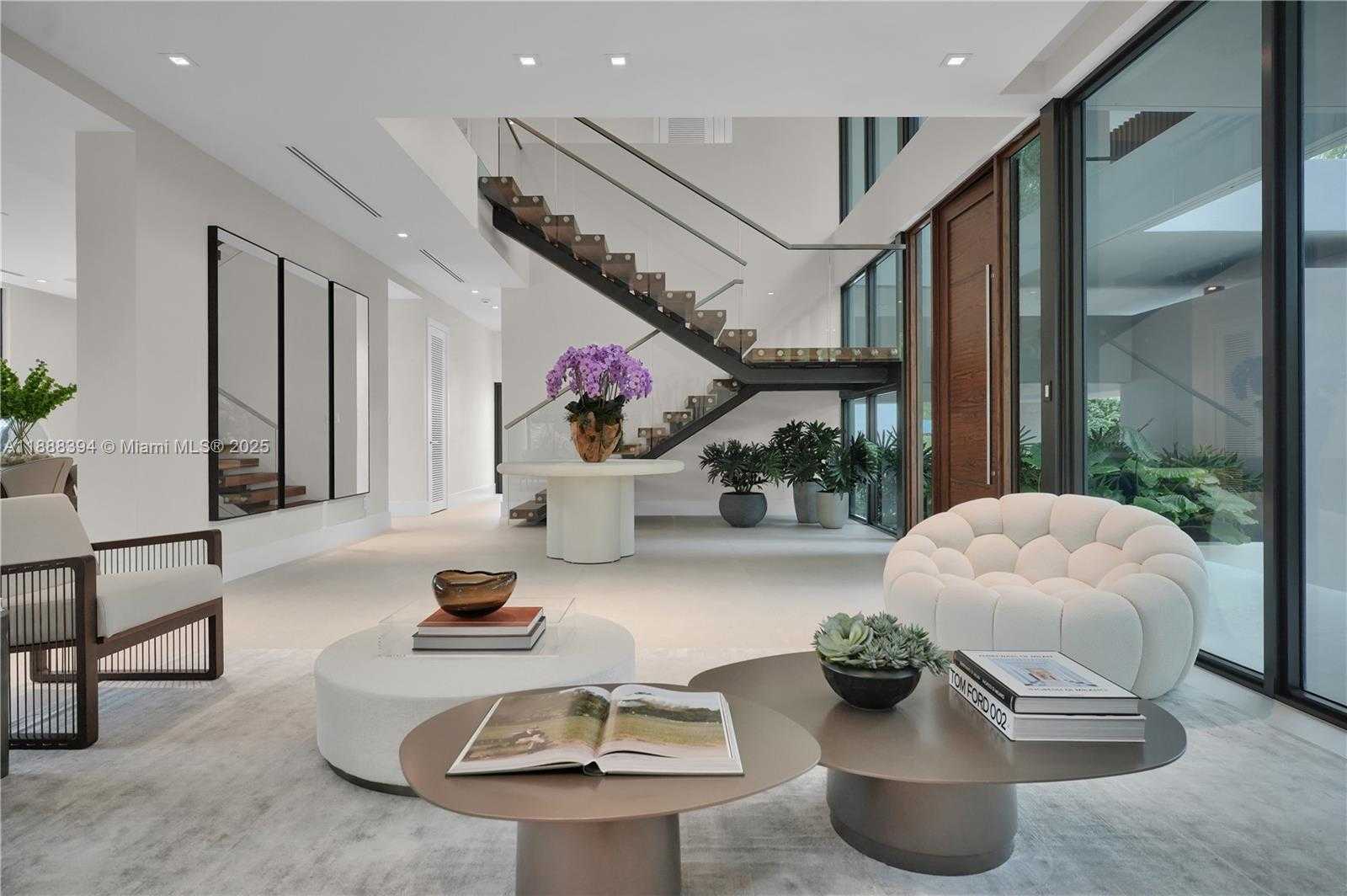 Small Image of 100 HAMPTON LN, Key Biscayne Number 2