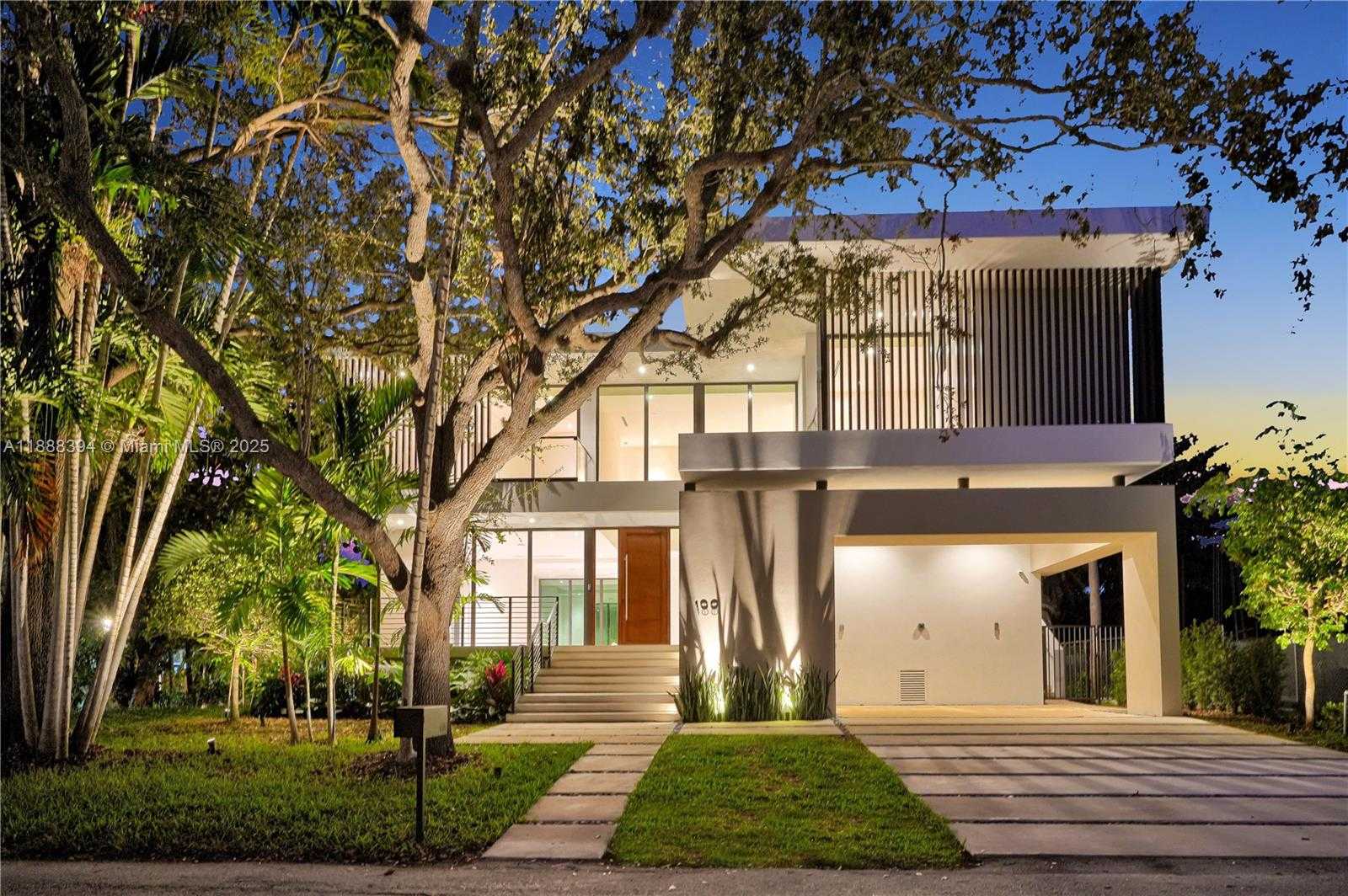 Small Image of 100 HAMPTON LN, Key Biscayne Number 35
