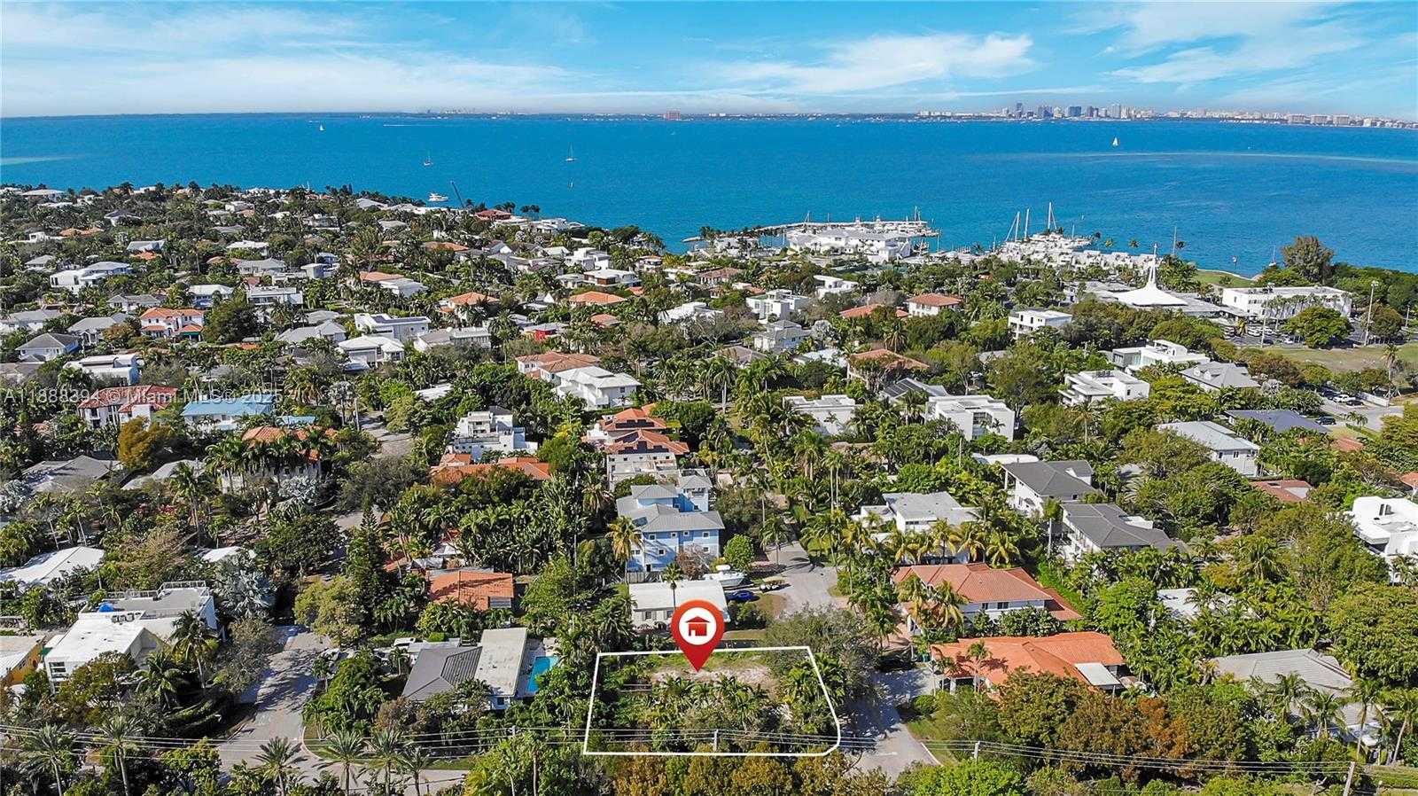Small Image of 100 HAMPTON LN, Key Biscayne Number 36