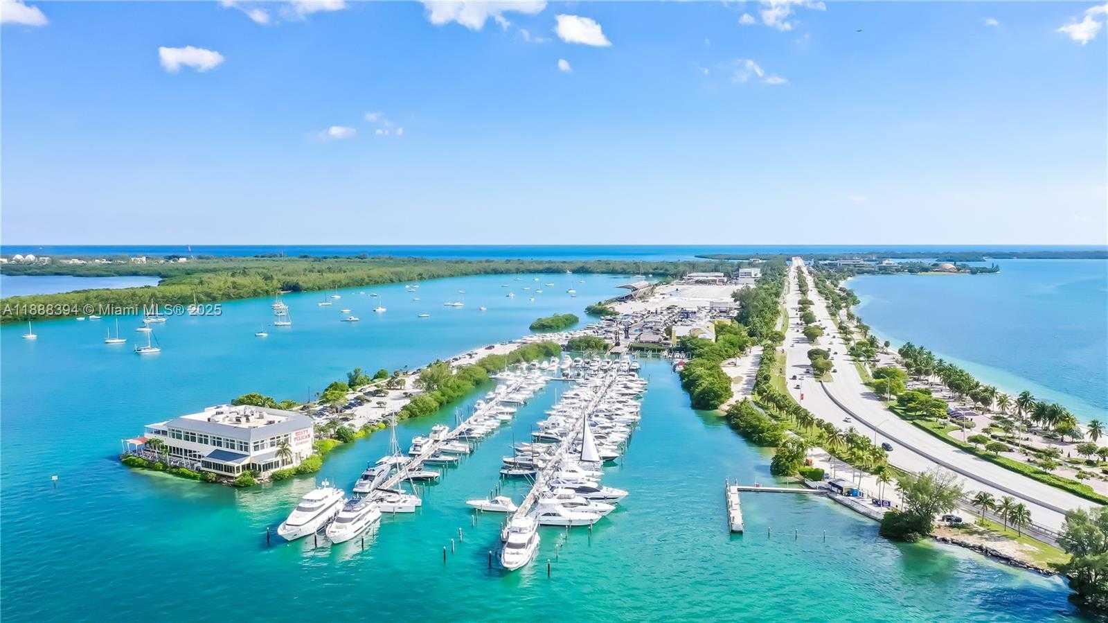 Small Image of 100 HAMPTON LN, Key Biscayne Number 37