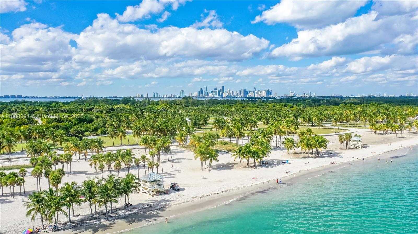 Small Image of 100 HAMPTON LN, Key Biscayne Number 40