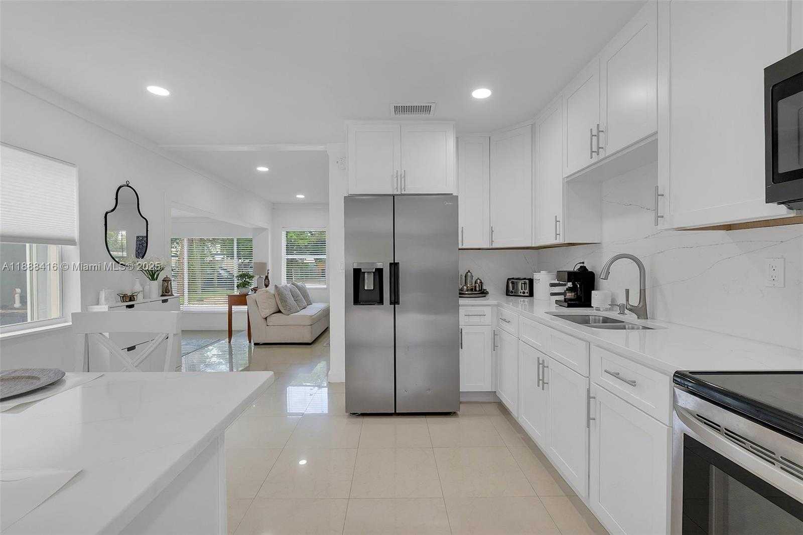 Small Image of 139 SOUTH WEST 21ST WAY, Fort Lauderdale Number 10