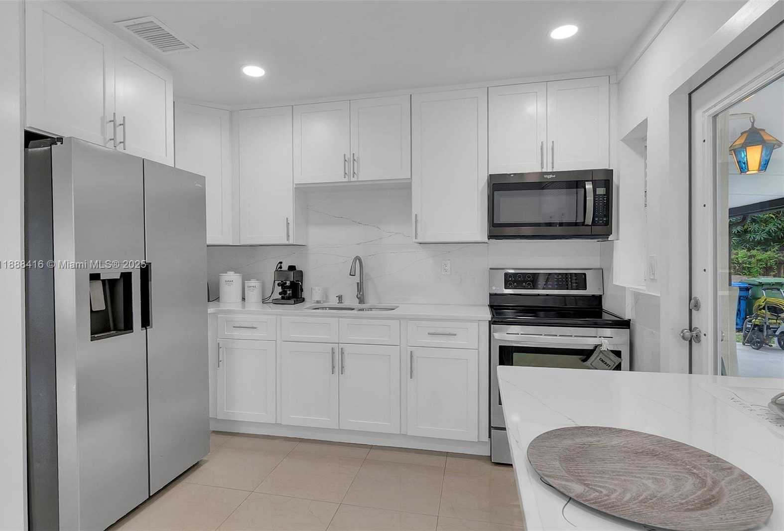 Small Image of 139 SOUTH WEST 21ST WAY, Fort Lauderdale Number 11