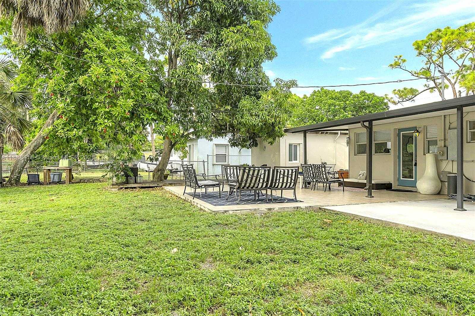 Small Image of 139 SOUTH WEST 21ST WAY, Fort Lauderdale Number 25