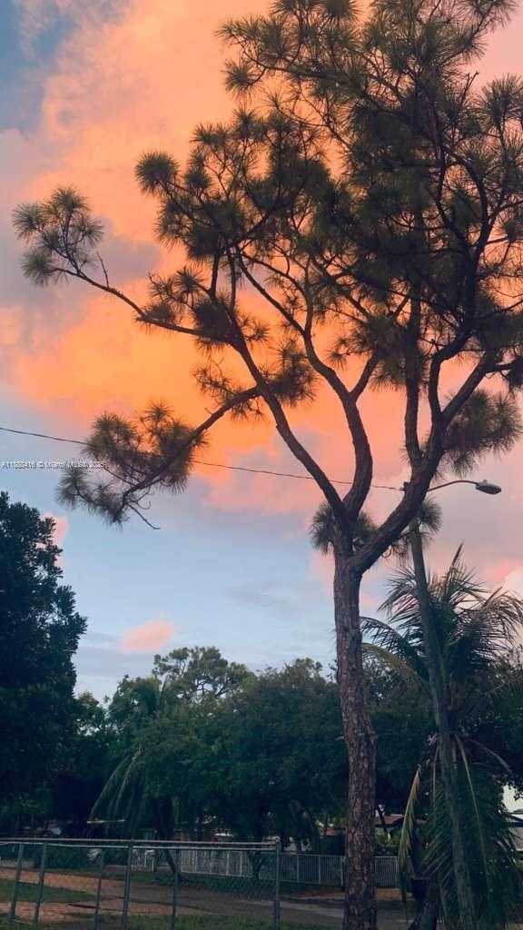 Small Image of 139 SOUTH WEST 21ST WAY, Fort Lauderdale Number 28