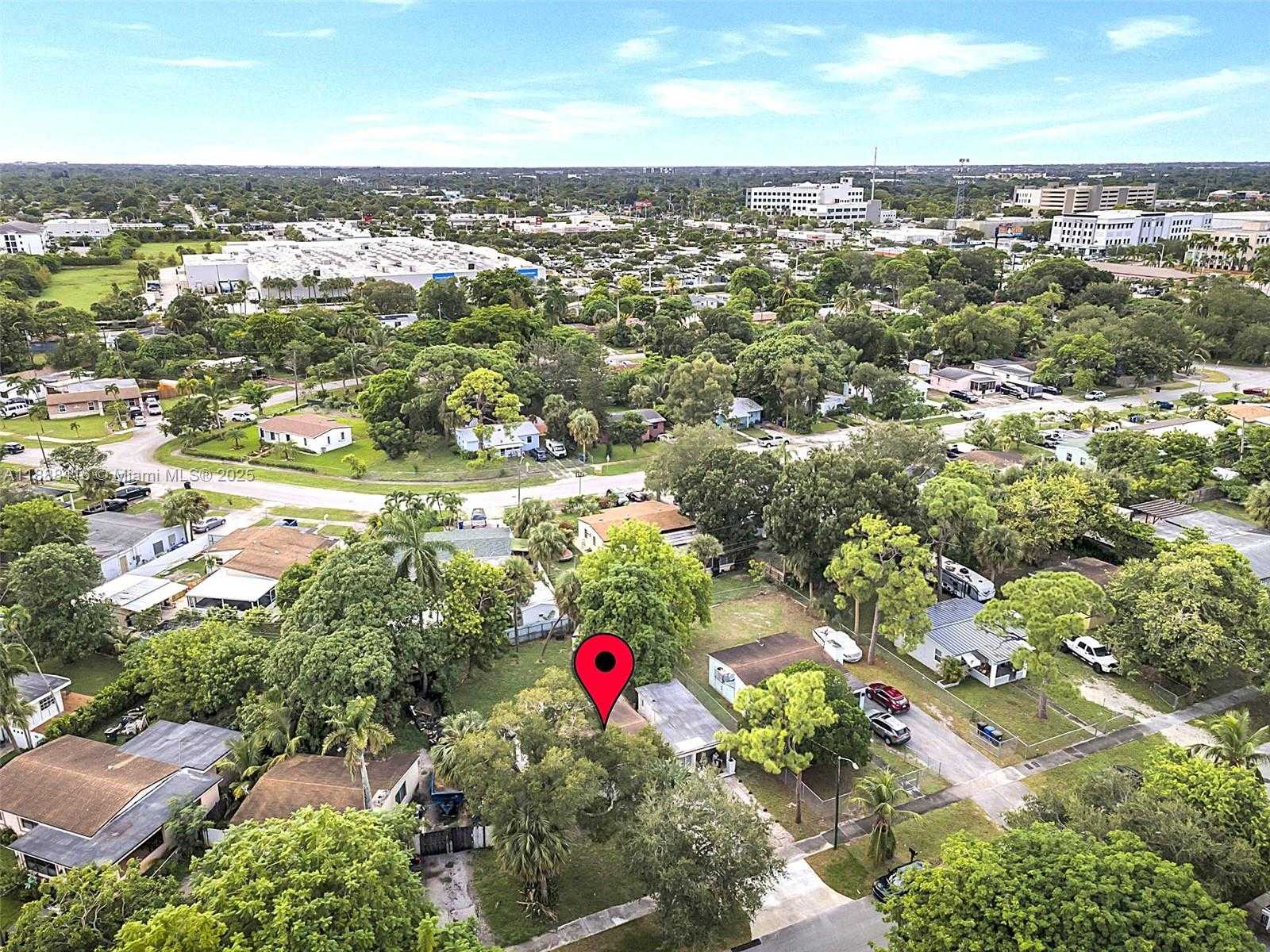 Small Image of 139 SOUTH WEST 21ST WAY, Fort Lauderdale Number 31