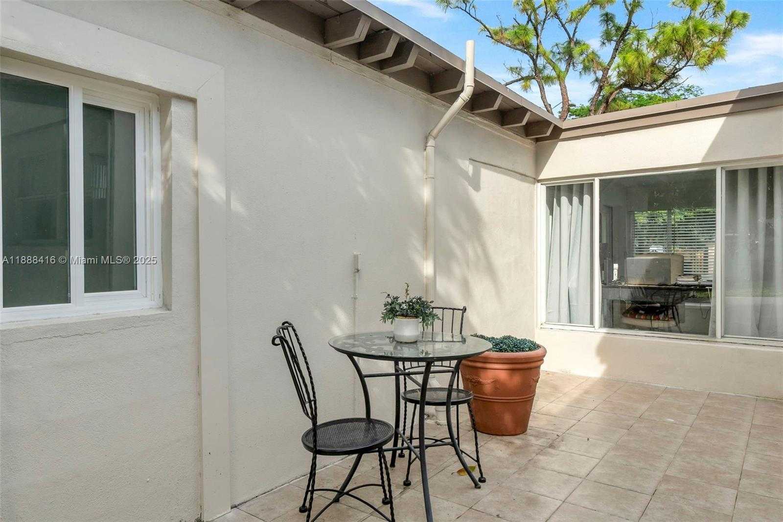 Small Image of 139 SOUTH WEST 21ST WAY, Fort Lauderdale Number 9