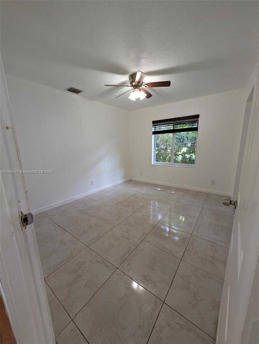 Small Image of 621 SOUTH 24TH AVE, Hollywood Number 24