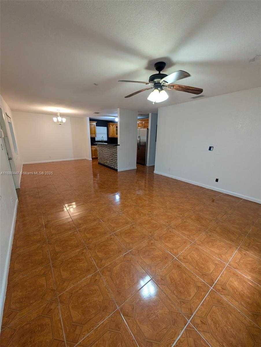 Small Image of 621 SOUTH 24TH AVE, Hollywood Number 26