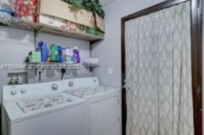 Small Image of 621 SOUTH 24TH AVE, Hollywood Number 28