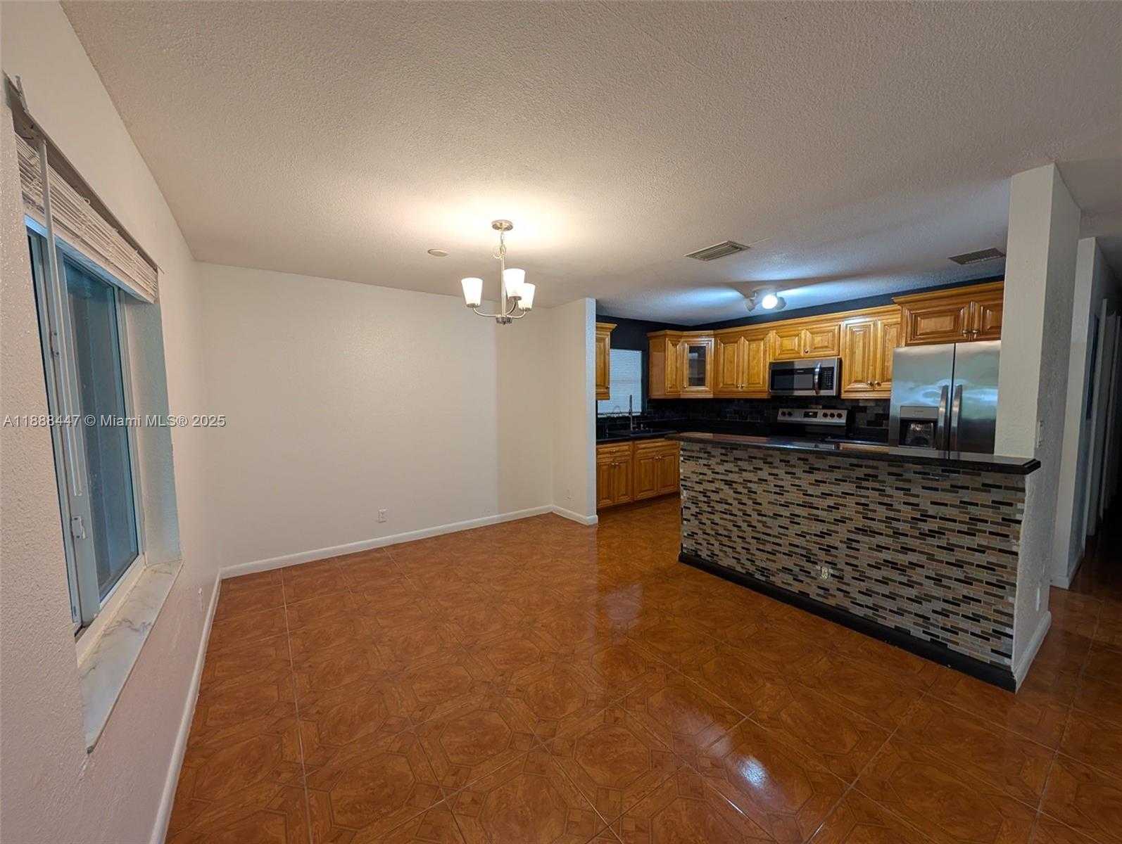Small Image of 621 SOUTH 24TH AVE, Hollywood Number 3