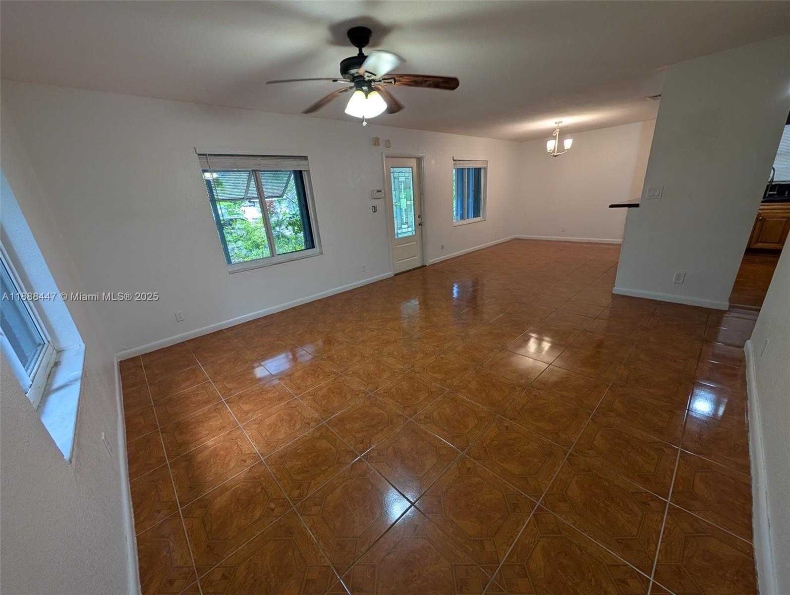 Small Image of 621 SOUTH 24TH AVE, Hollywood Number 9