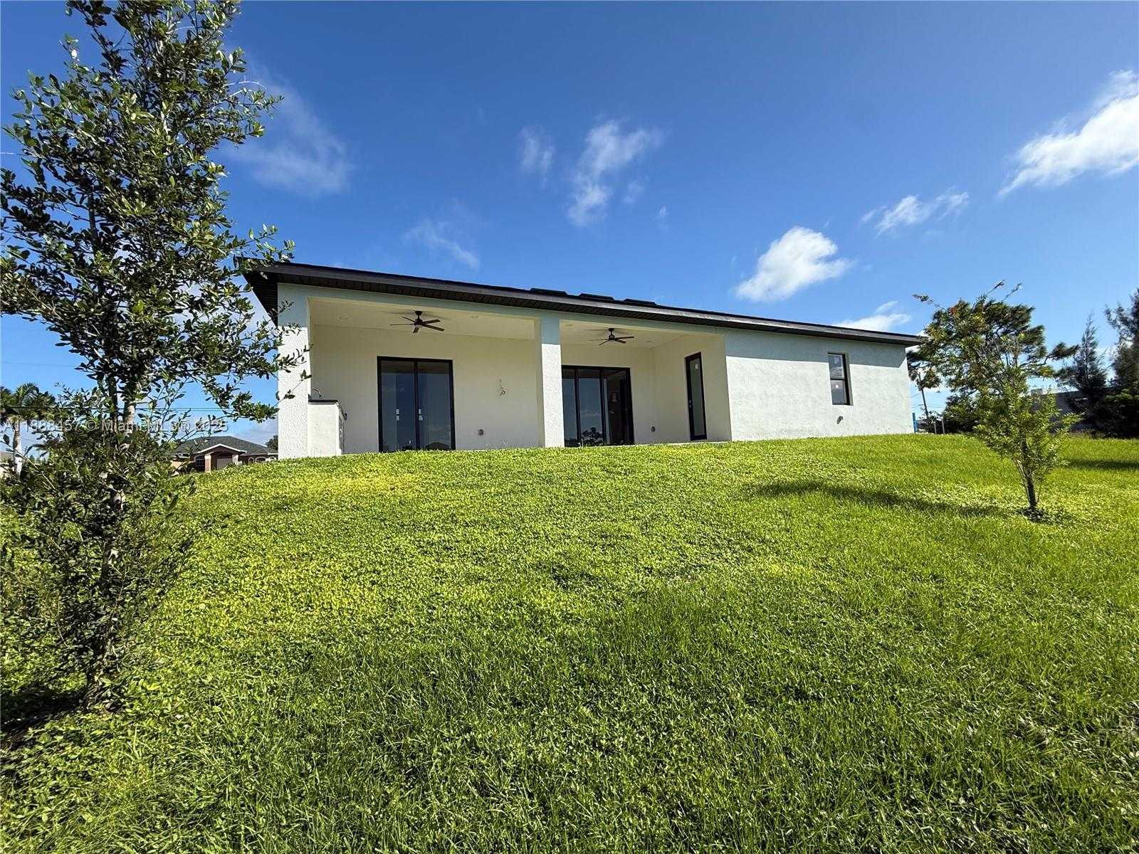 Small Image of 2100 NORTH WEST 21ST STREET, Cape Coral Number 15