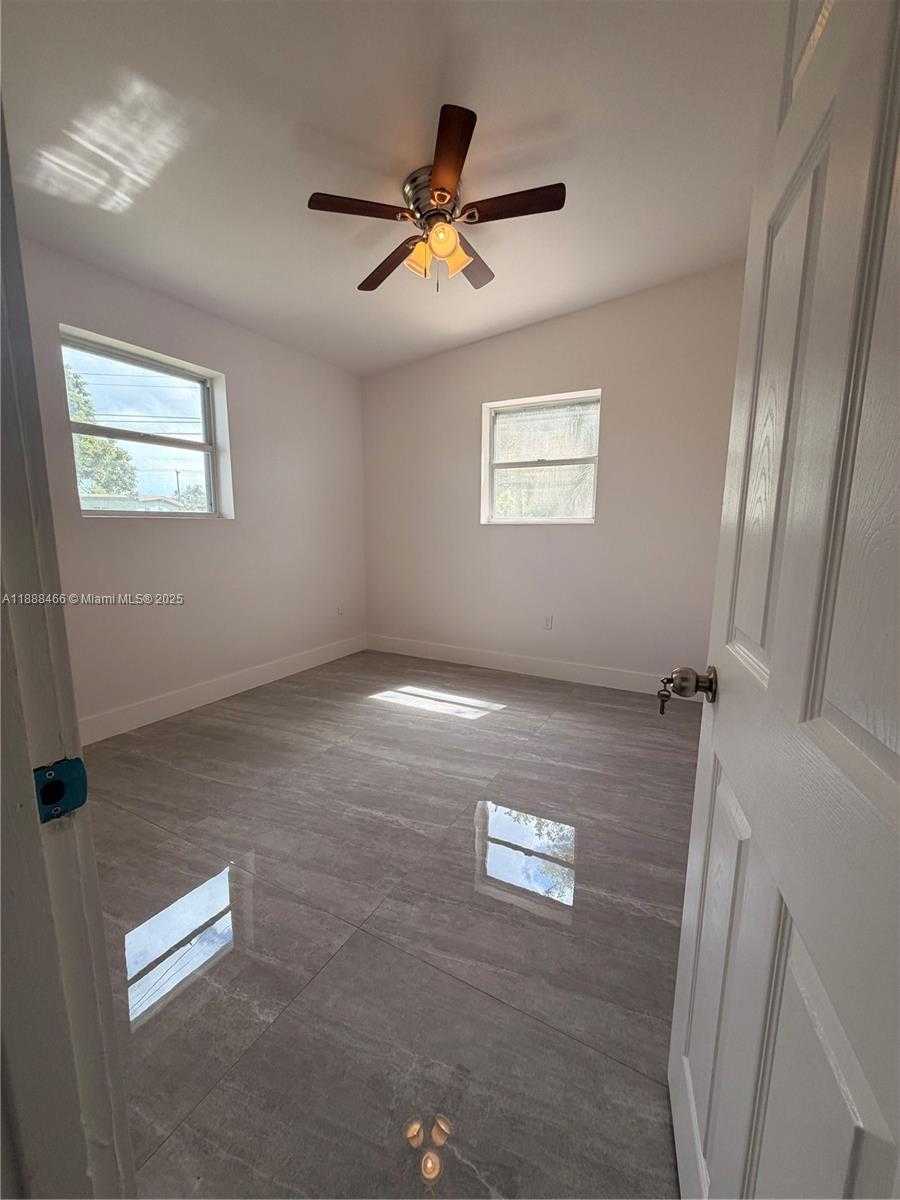 Small Image of 318 NORTH WEST 30TH TER, Fort Lauderdale Number 13