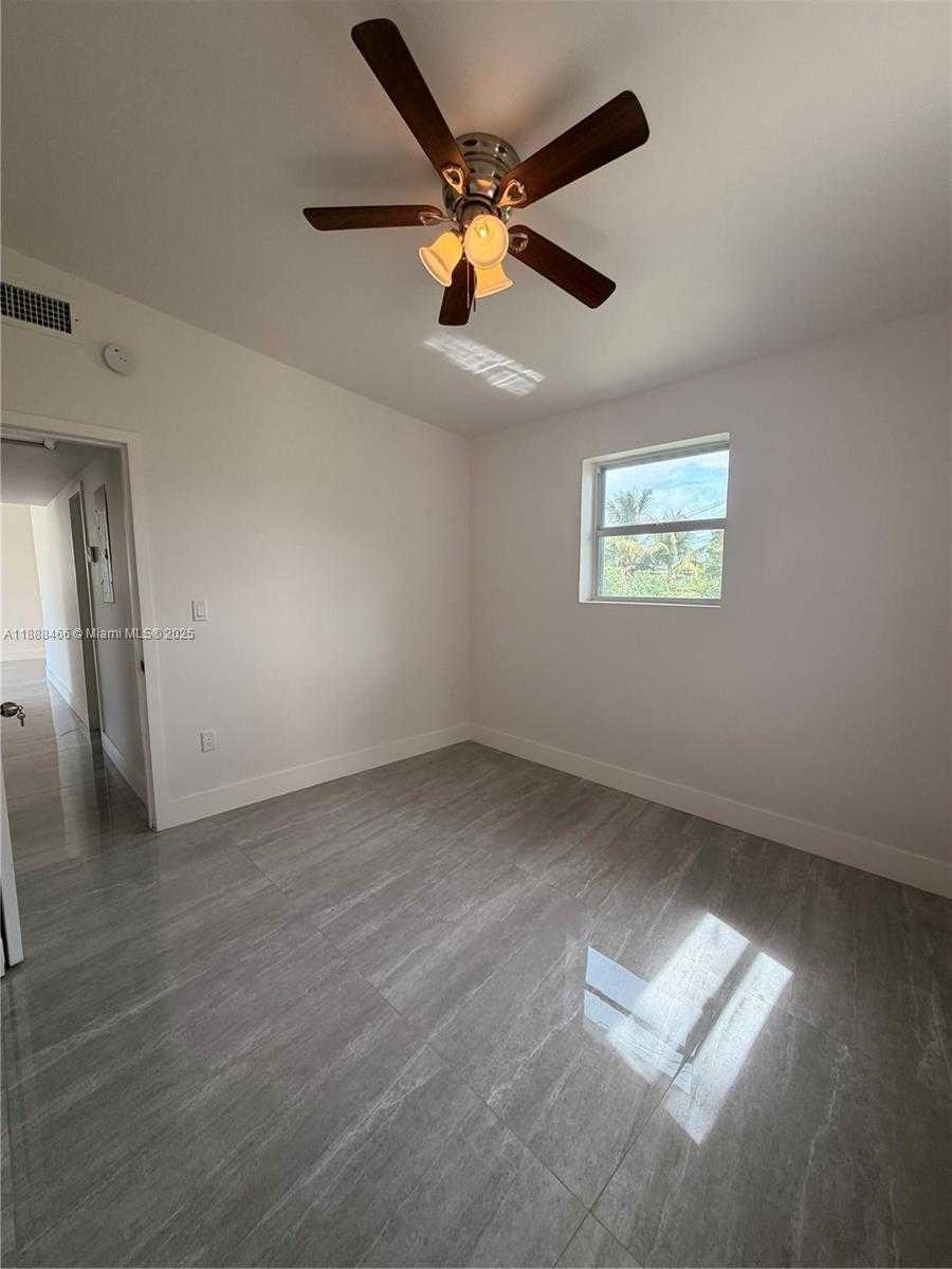 Small Image of 318 NORTH WEST 30TH TER, Fort Lauderdale Number 14