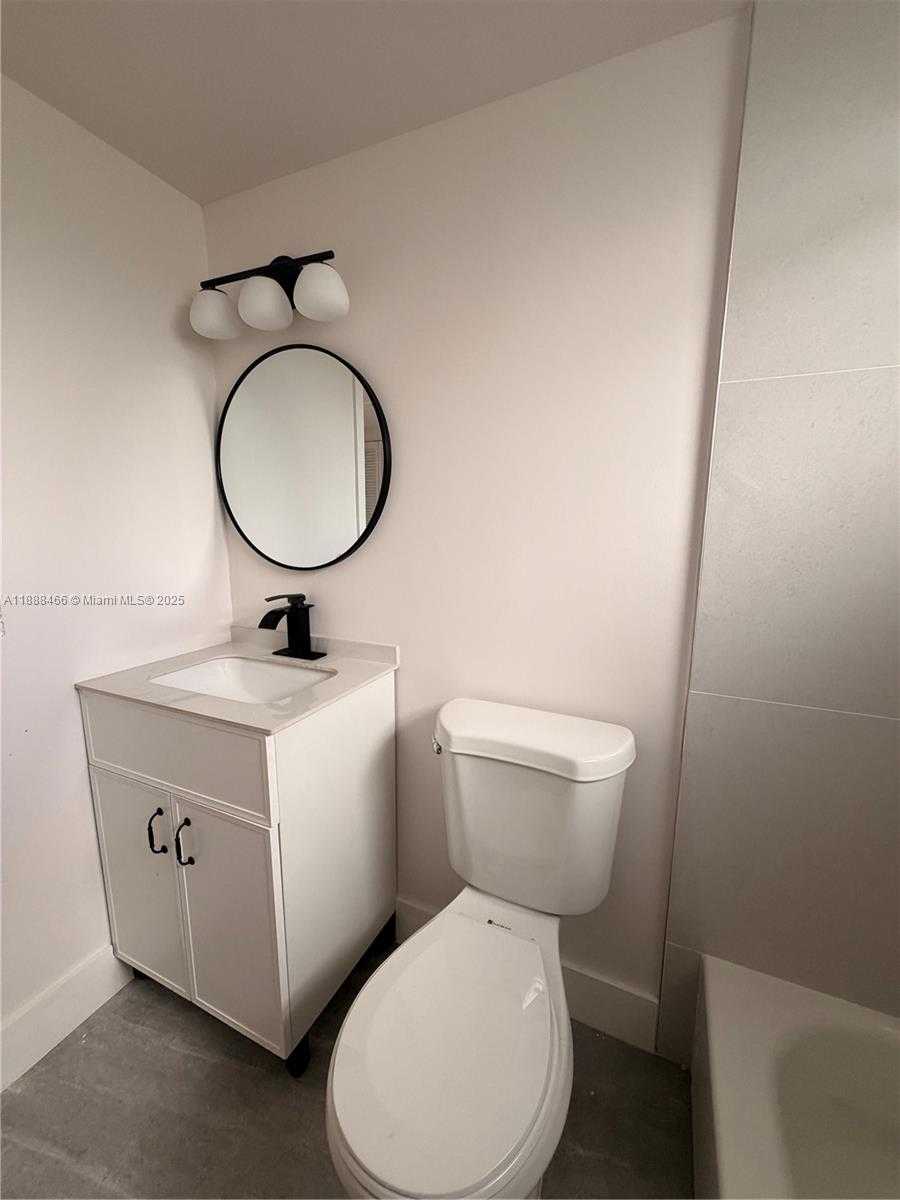 Small Image of 318 NORTH WEST 30TH TER, Fort Lauderdale Number 26