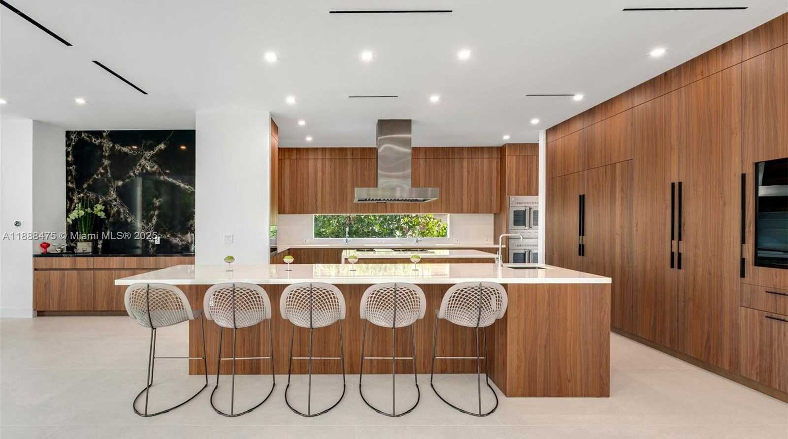 Small Image of 3114 PRAIRIE AVE, Miami Beach Number 6