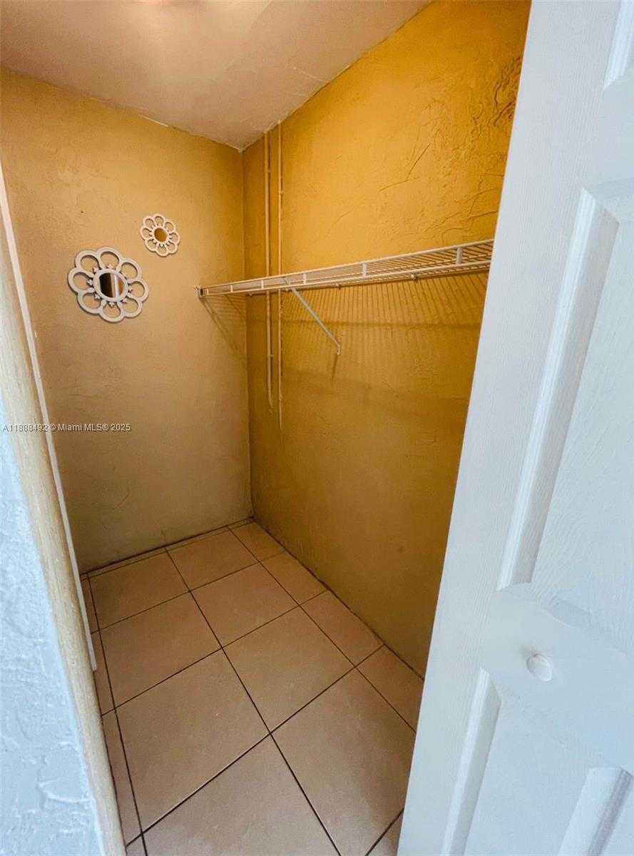 Small Image of 1624 SOUTH 23RD AVE, Hollywood Number 12