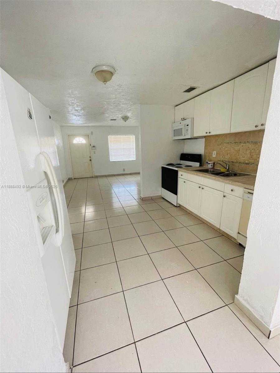 Small Image of 1624 SOUTH 23RD AVE, Hollywood Number 4