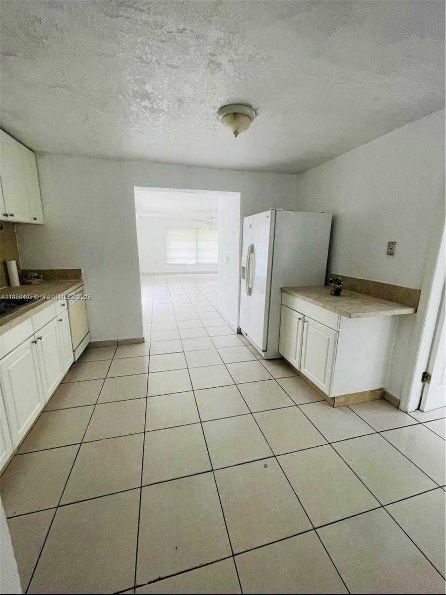 Small Image of 1624 SOUTH 23RD AVE, Hollywood Number 5