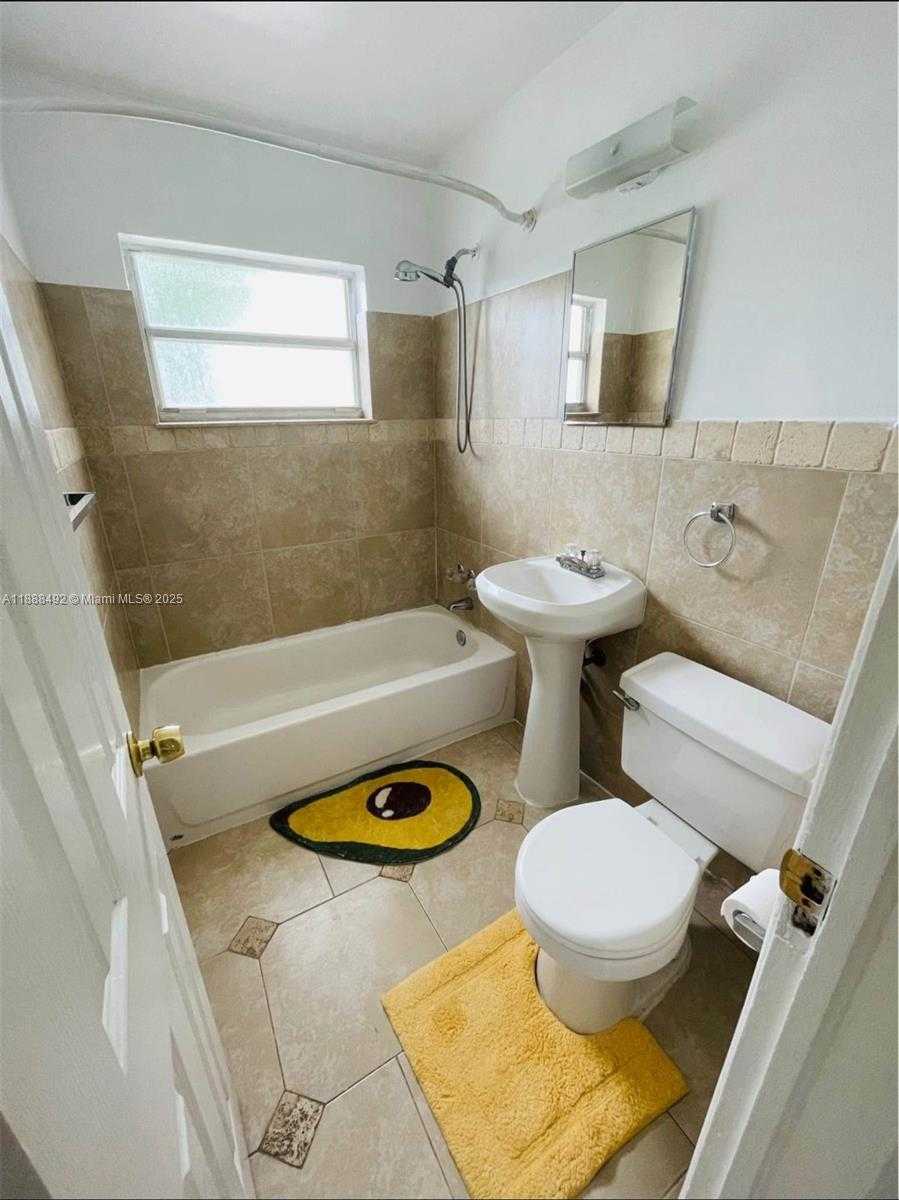 Small Image of 1624 SOUTH 23RD AVE, Hollywood Number 7