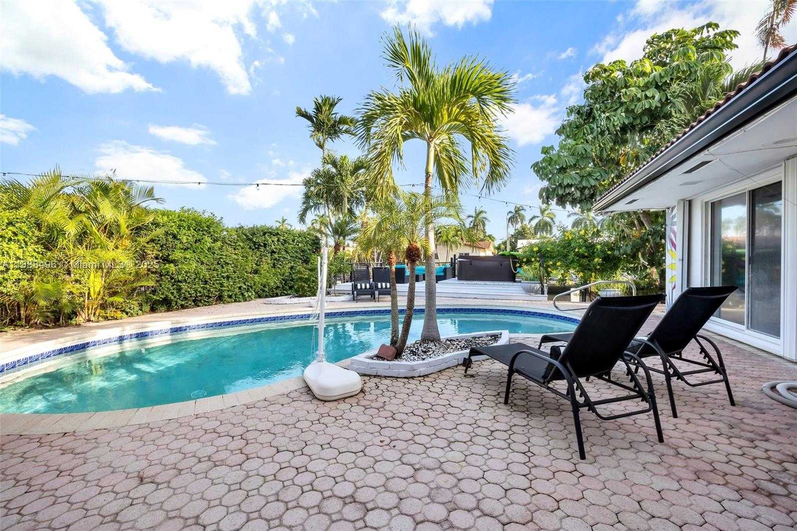 Small Image of 5830 NORTH EAST 14TH RD, Fort Lauderdale Number 34