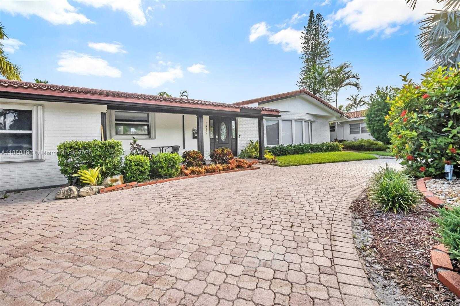 Small Image of 5830 NORTH EAST 14TH RD, Fort Lauderdale Number 6