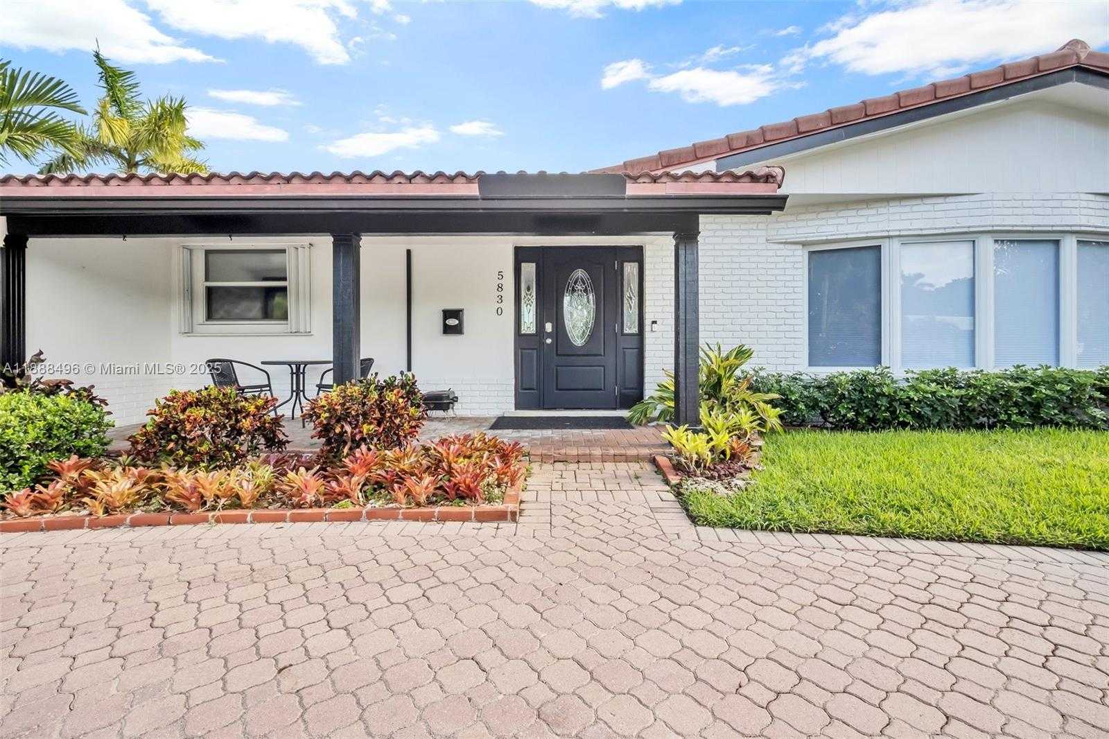 Small Image of 5830 NORTH EAST 14TH RD, Fort Lauderdale Number 7