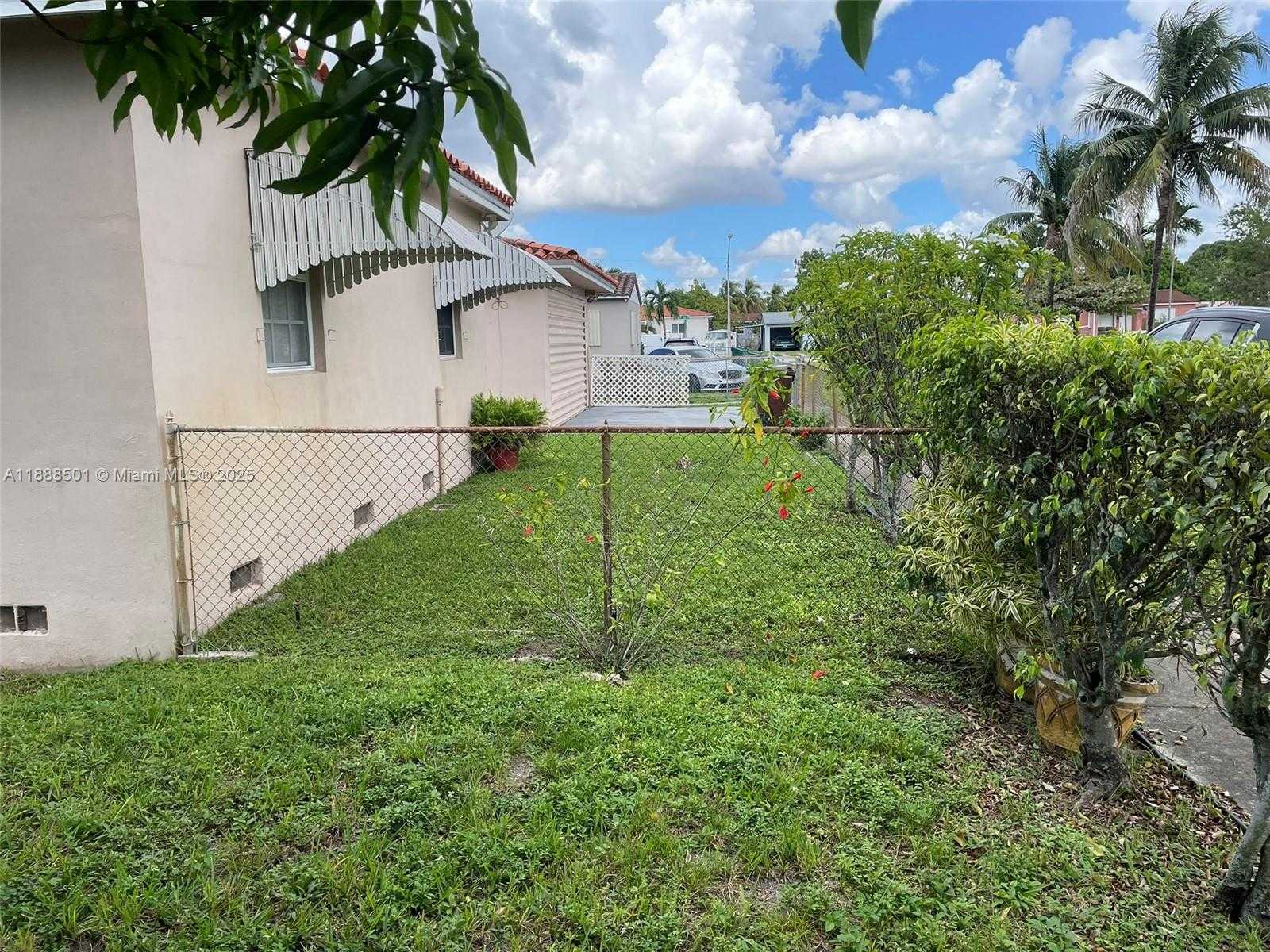 Small Image of 265 WEST 55TH ST, Hialeah Number 10