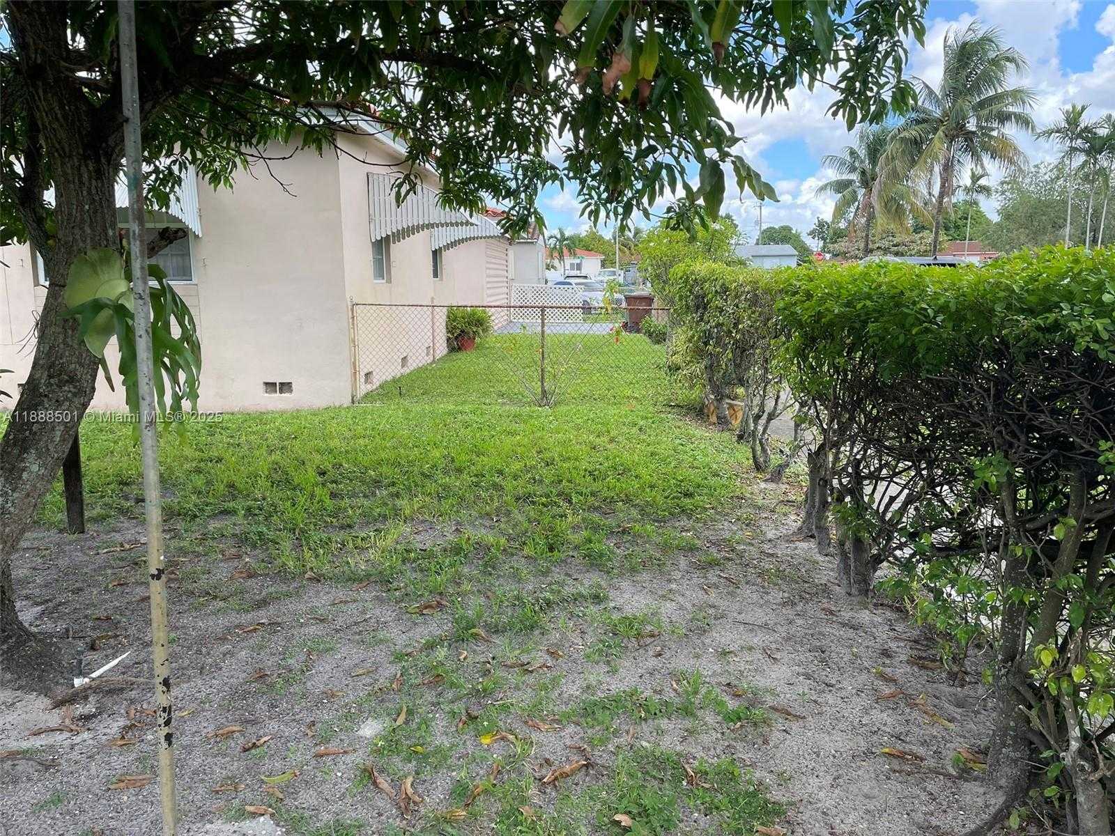 Small Image of 265 WEST 55TH ST, Hialeah Number 11