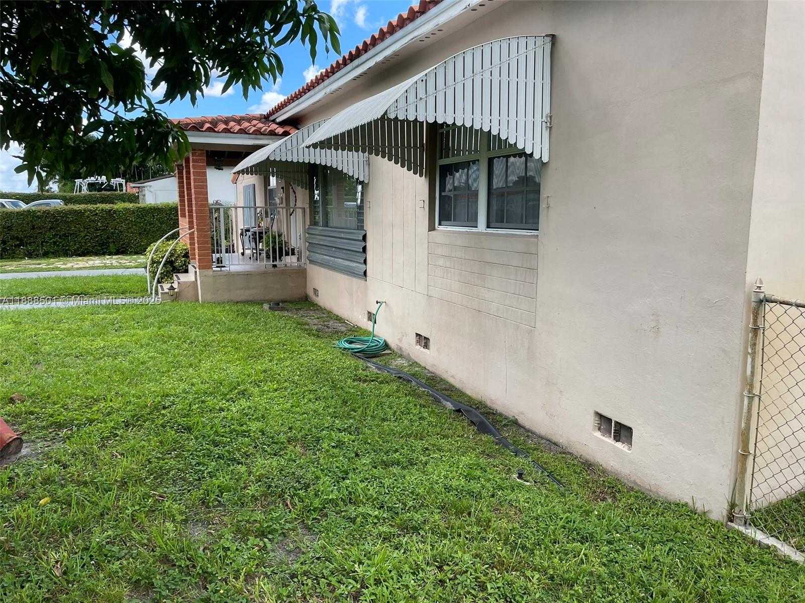Small Image of 265 WEST 55TH ST, Hialeah Number 12