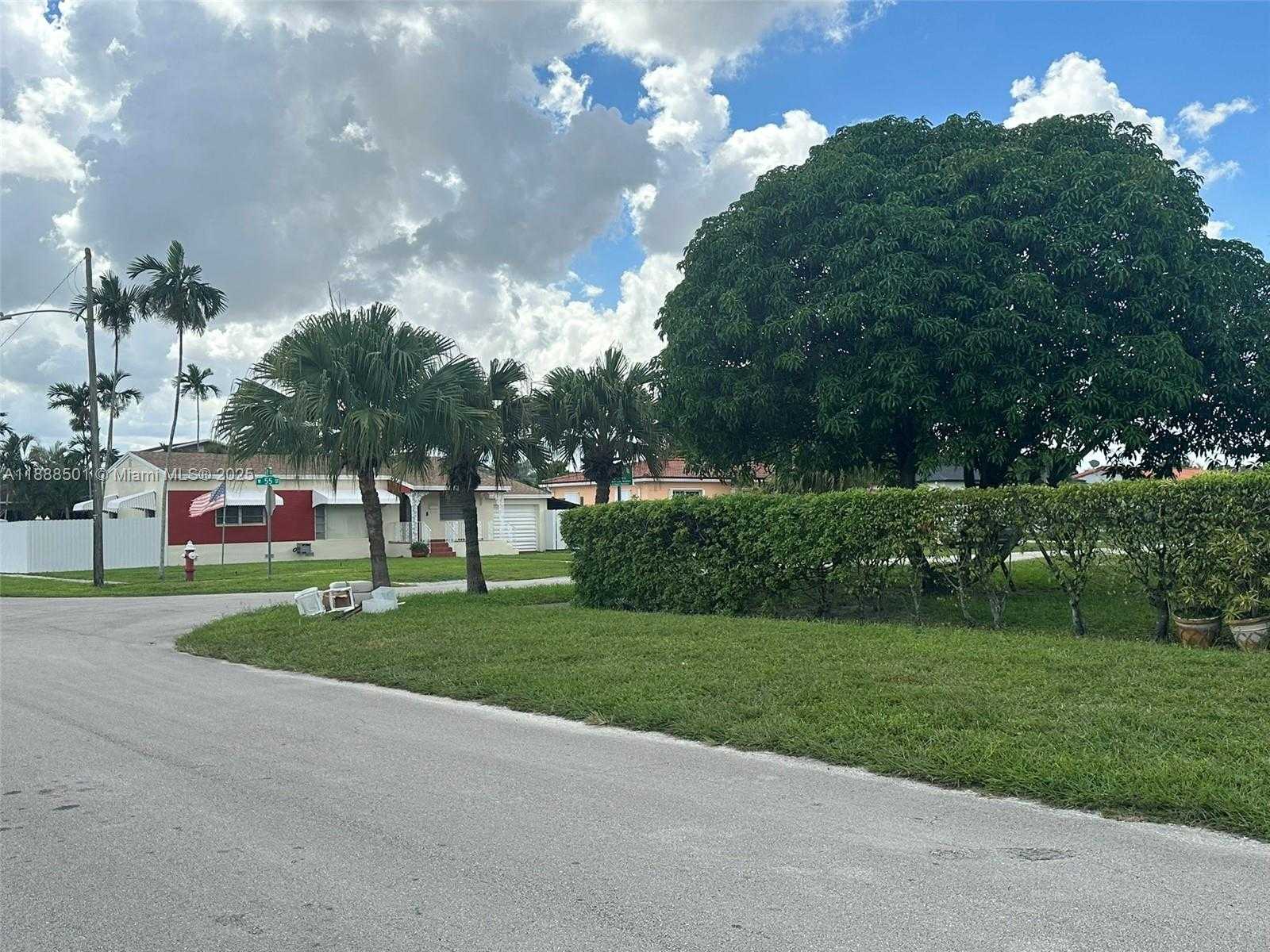 Small Image of 265 WEST 55TH ST, Hialeah Number 15