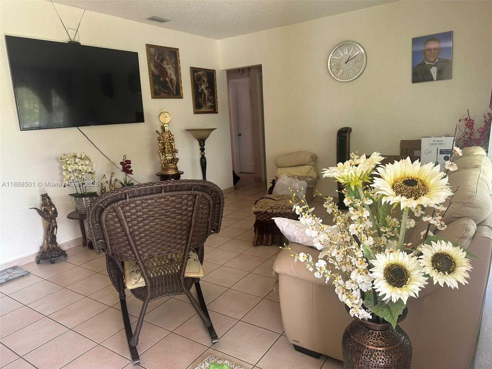 Small Image of 265 WEST 55TH ST, Hialeah Number 20