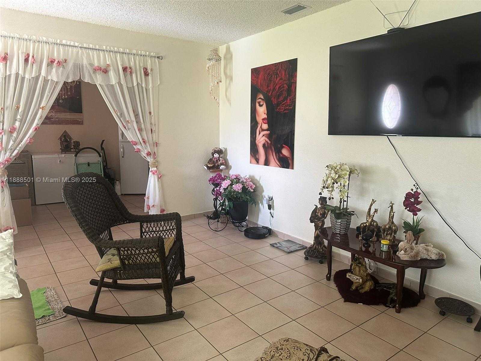 Small Image of 265 WEST 55TH ST, Hialeah Number 22