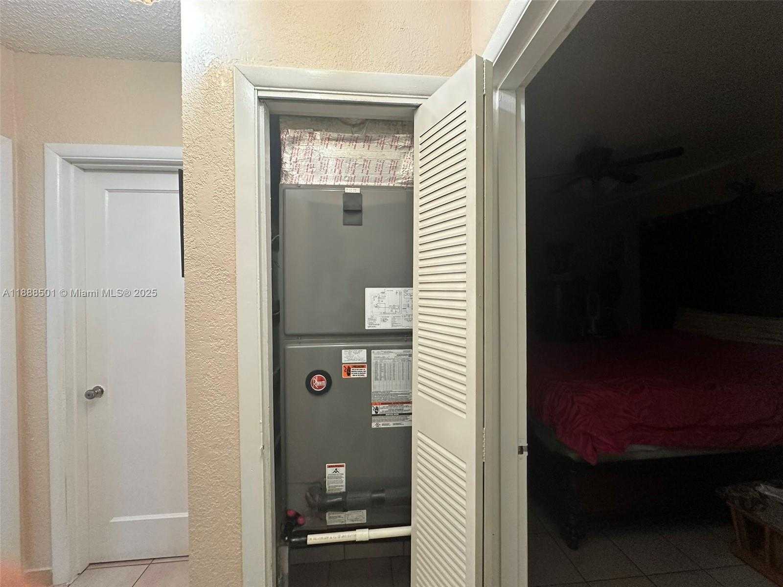 Small Image of 265 WEST 55TH ST, Hialeah Number 27