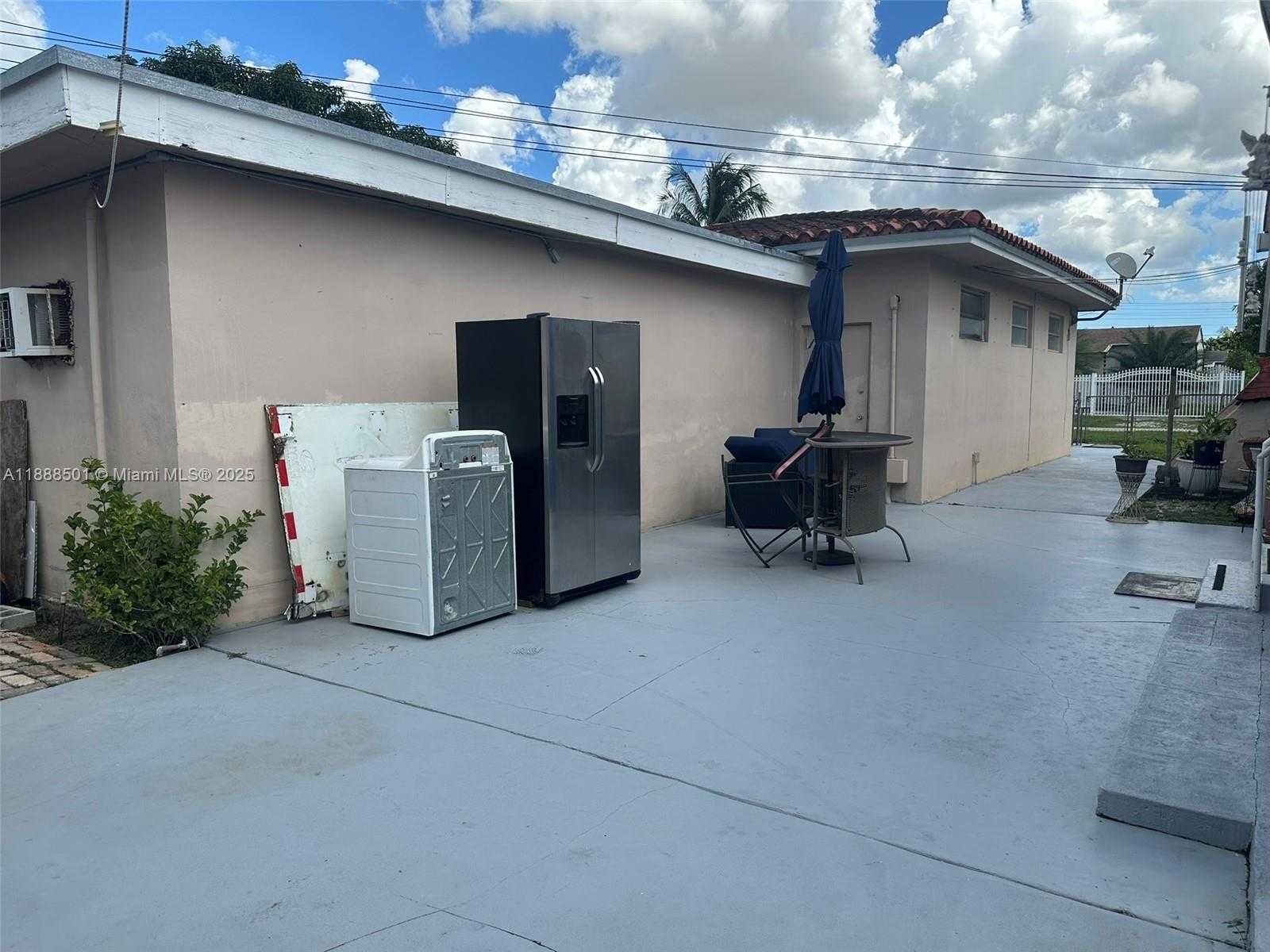 Small Image of 265 WEST 55TH ST, Hialeah Number 5