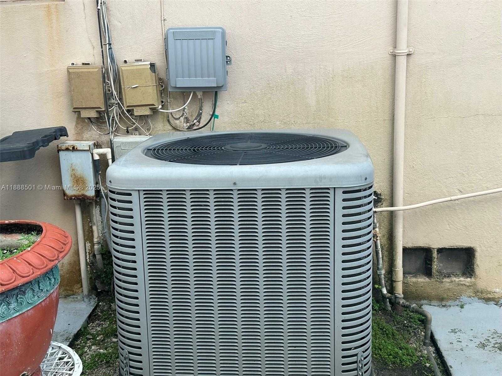 Small Image of 265 WEST 55TH ST, Hialeah Number 6