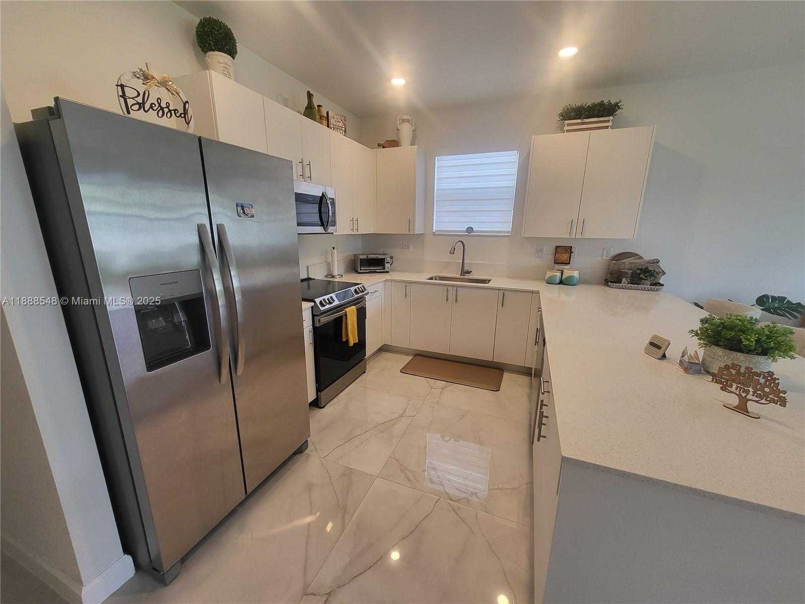 Small Image of 16343 SOUTH WEST 290TH TER, Homestead Number 6