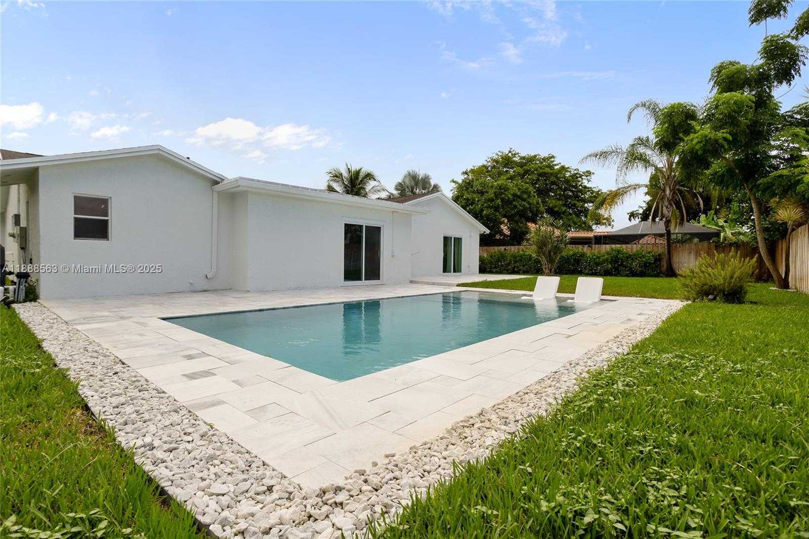Small Image of 20847 SUGARLOAF LN, Boca Raton Number 35